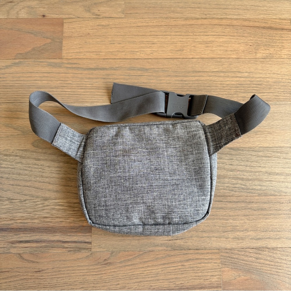 Herschel Settlement Hip Pack - Picture 9 of 9